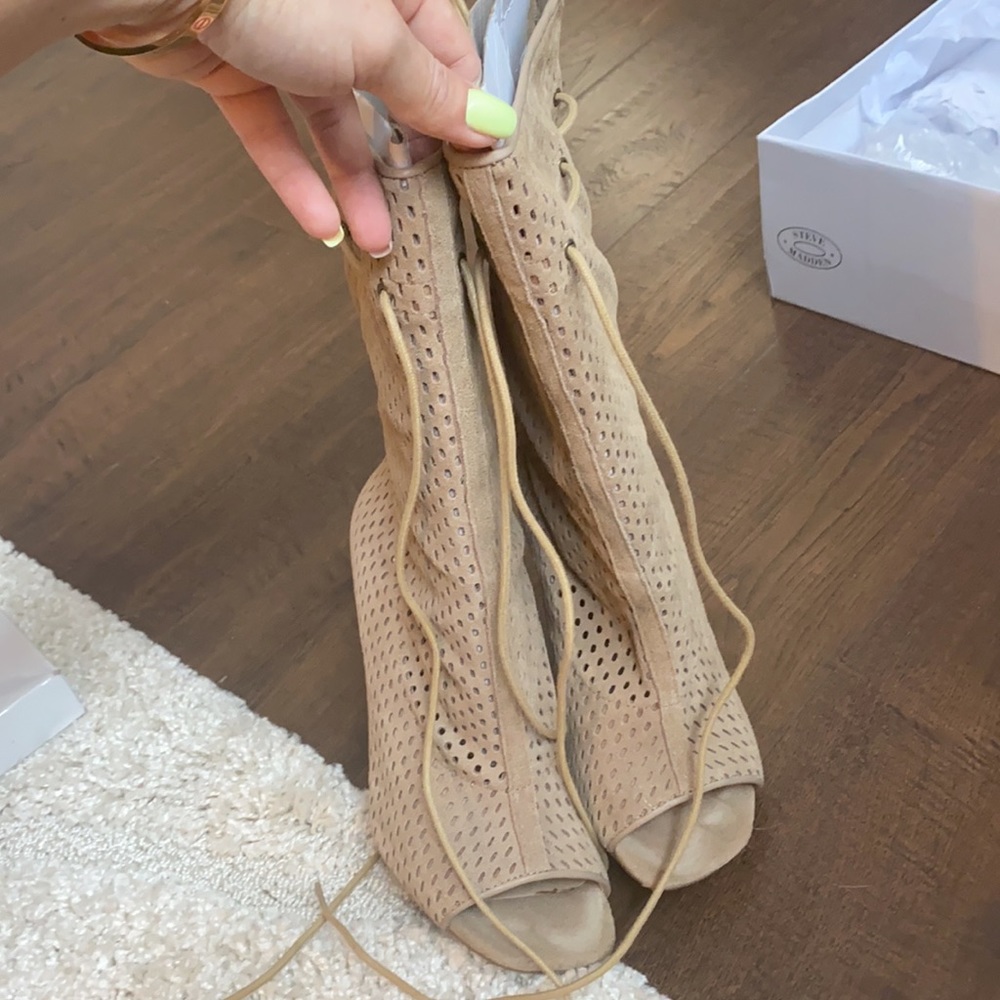 Steve Madden Women's Forsaken Caged Peep-Toe View 5